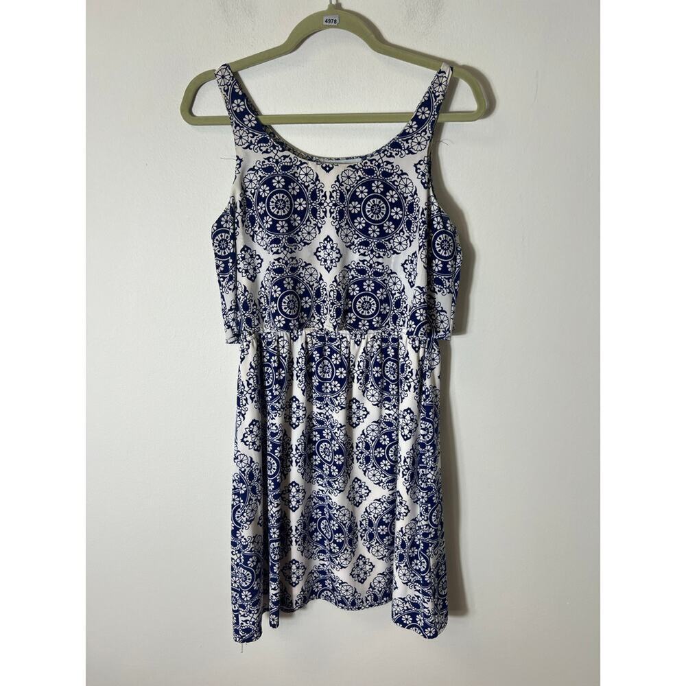 Charlee Navy and White Pattern Dress Size Small